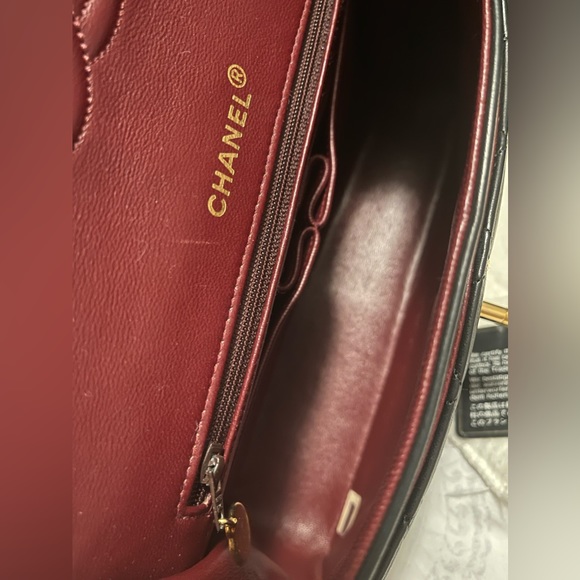 🔥FLASH SALE🔥 AUTH CHANEL VINTAGE BLACK TALL MEDIUM CLASSIC DOUBLE FLAP 24K GHW - Picture 4 of 5